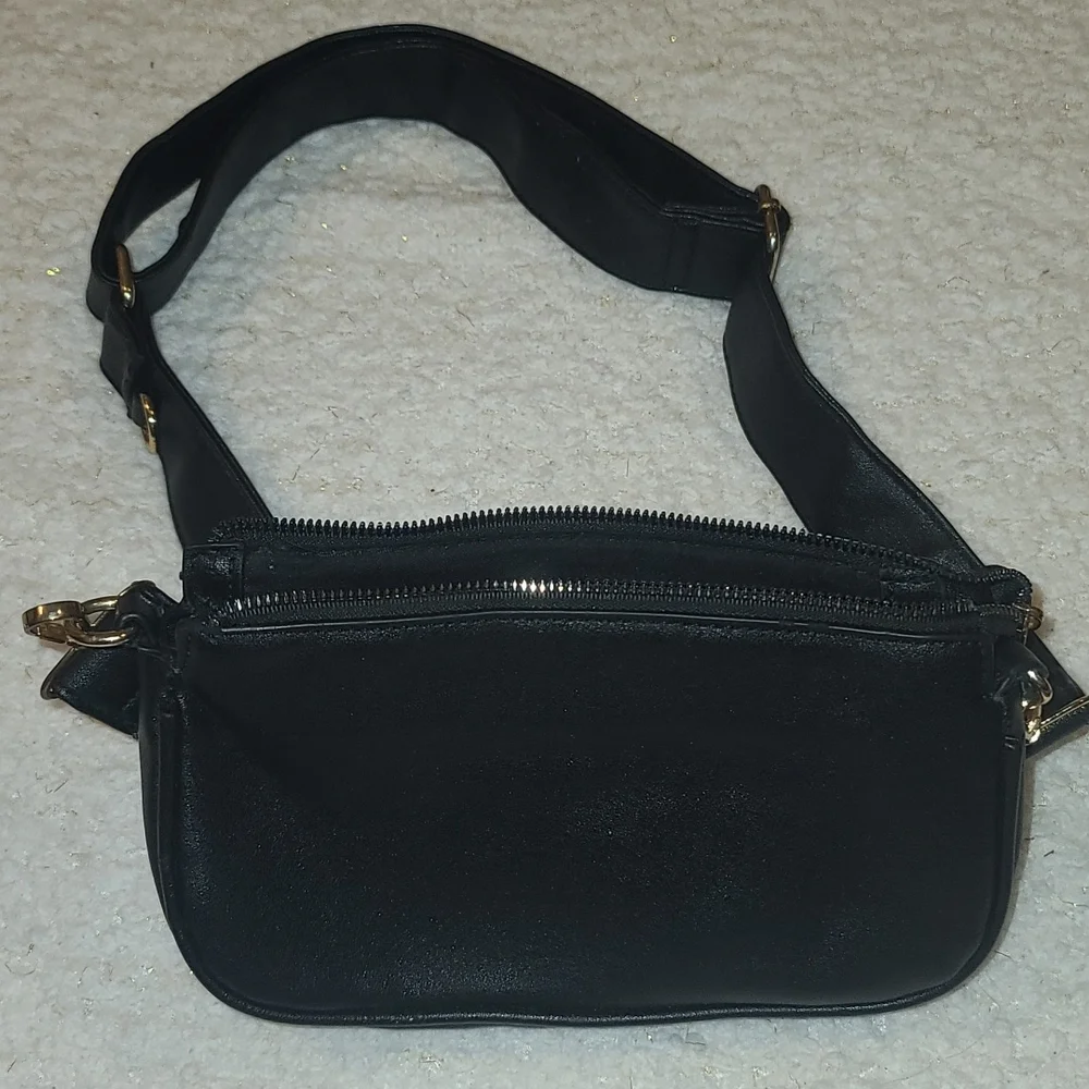 Crossbody - Picture 3 of 4